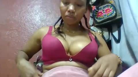 loveinlife750427 online show from April 23, 2026, 2:35 am