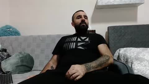 loveivat80 online show from December 8, 2024, 6:17 pm