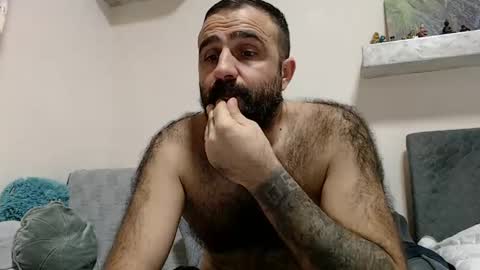 loveivat80 online show from December 12, 2024, 6:31 pm