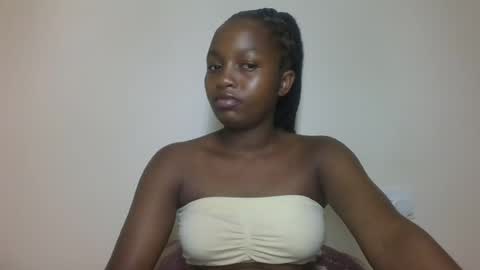 Snapshot of lovelbrownie chatting on July 4, 2026, 7:03 am lovelbrownie online show from July 4, 2026, 7:03 am