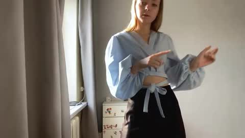 Ella online show from November 11, 2025, 6:24 am