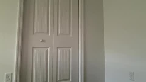 Snapshot of lovellly_ chatting on November 17, 2025, 3:29 pm Love online show from November 17, 2025, 3:29 pm