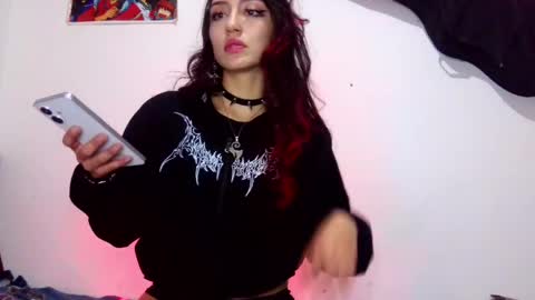 Snapshot of lovely_akira_xwx chatting on May 19, 2026, 5:47 am Tami online show from May 19, 2026, 5:47 am