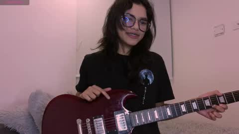 Allyson 3 online show from September 17, 2025, 1:29 am