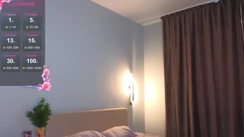 Jenny online show from December 18, 2024, 3:26 am