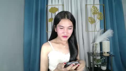 BELLA online show from May 18, 2026, 2:07 am