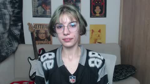 Cassie online show from February 20, 2025, 2:40 am