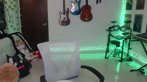 Cassie online show from October 26, 2025, 10:04 pm