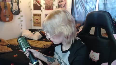 Snapshot of lovely_cass chatting on May 15, 2026, 7:54 pm Cassie online show from May 15, 2026, 7:54 pm