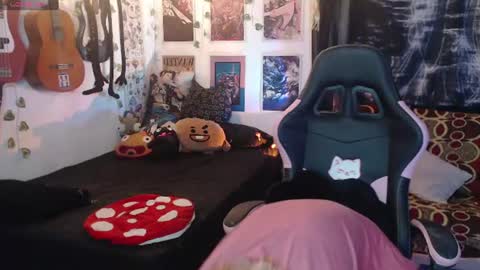 Snapshot of lovely_cass chatting on June 24, 2026, 4:55 am Cassie online show from June 24, 2026, 4:55 am