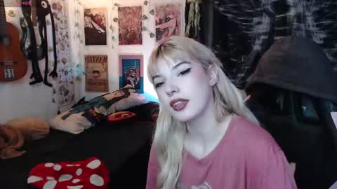 Snapshot of lovely_cass chatting on July 6, 2026, 10:01 am Cassie online show from July 6, 2026, 10:01 am