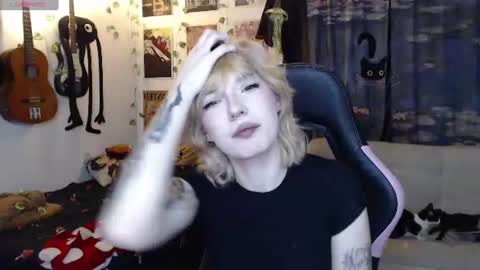 Snapshot of lovely_cass chatting on July 22, 2026, 3:09 am Cassie online show from July 22, 2026, 3:09 am