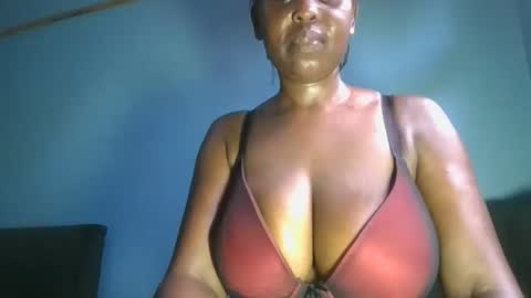 lovely_ebonysweet online show from March 4, 2026, 8:20 am
