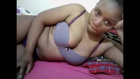 Snapshot of lovely_gee chatting on May 18, 2026, 4:07 am sexylover online show from May 18, 2026, 4:07 am