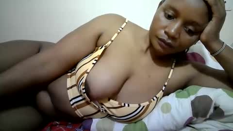 Snapshot of lovely_gee chatting on May 22, 2026, 11:54 pm sexylover online show from May 22, 2026, 11:54 pm