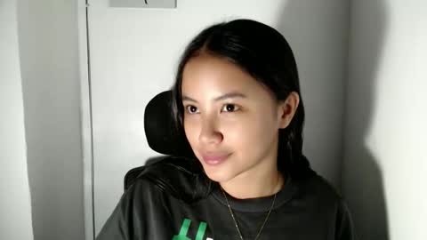 Snapshot of lovely_kiara16 chatting on April 17, 2026, 3:53 am Kiara online show from April 17, 2026, 3:53 am