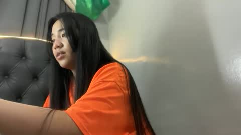 Snapshot of lovely_leah23 chatting on February 9, 2026, 8:57 pm lovely_leah23 online show from February 9, 2026, 8:57 pm