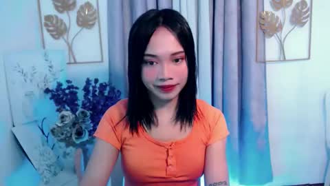 lovely_lianne online show from November 16, 2025, 2:50 am