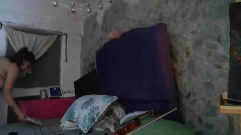 Maya online show from November 12, 2025, 11:58 pm