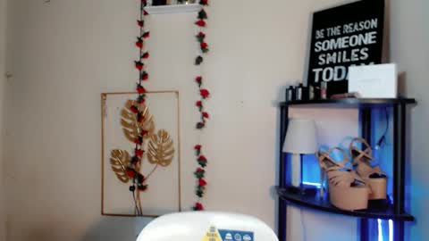 KATE online show from April 20, 2026, 6:16 am