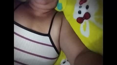 Snapshot of lovely_orchid chatting on April 12, 2026, 2:33 pm lovely_orchid online show from April 12, 2026, 2:33 pm