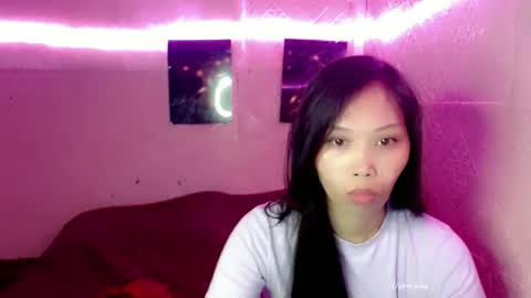 lovely_pinayxxx online show from February 18, 2026, 9:44 pm