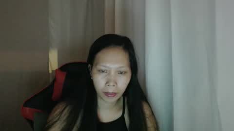 Snapshot of lovely_pinayxxx chatting on May 19, 2026, 1:28 pm lovely_pinayxxx online show from May 19, 2026, 1:28 pm