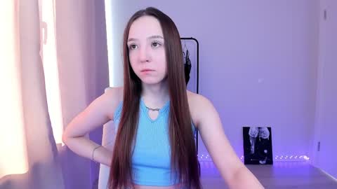 Snapshot of lovely_poppy chatting on June 5, 2026, 1:34 am Lolly online show from June 5, 2026, 1:34 am