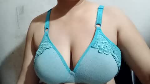 Snapshot of lovely_sweet_girl chatting on June 22, 2026, 3:58 am katrina follow me guys online show from June 22, 2026, 3:58 am