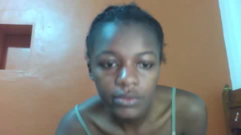 Lovely yvonne online show from October 8, 2025, 3:53 pm