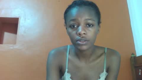 Lovely yvonne online show from October 11, 2025, 2:59 pm
