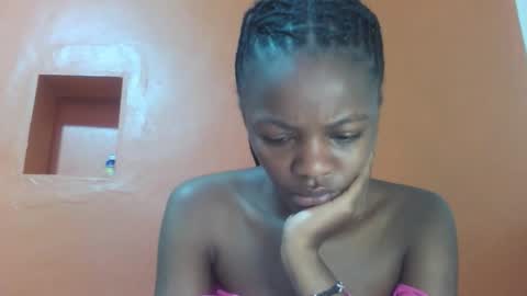 Lovely yvonne online show from November 10, 2025, 11:31 am