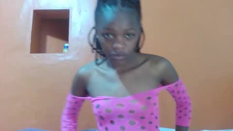 Lovely yvonne online show from November 19, 2025, 6:52 pm