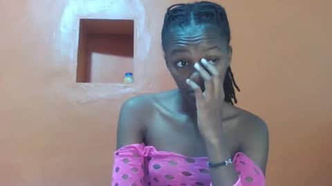 Lovely yvonne online show from November 27, 2025, 2:08 pm