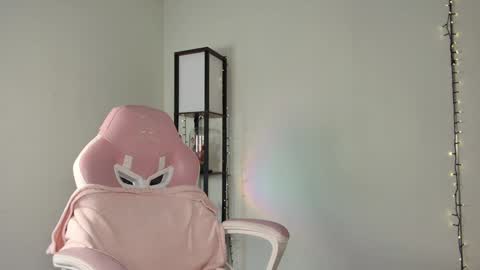 Snapshot of lovelycaroll chatting on February 1, 2025, 11:10 am lovelycaroll online show from February 1, 2025, 11:10 am