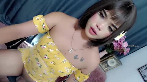 lovelydollsandra online show from February 22, 2025, 1:35 pm
