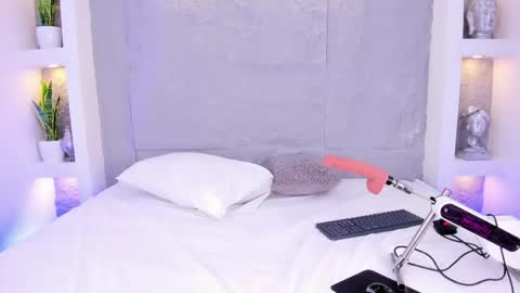 Lovely online show from April 30, 2026, 5:19 pm