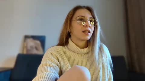 Kate only online show from March 8, 2025, 12:20 pm