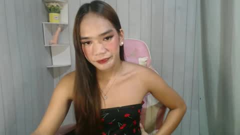 lovelykristelle online show from March 1, 2025, 8:56 am
