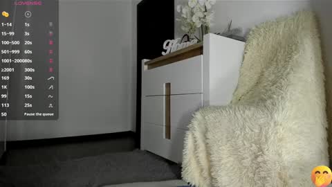 Ava online show from December 12, 2024, 2:55 pm