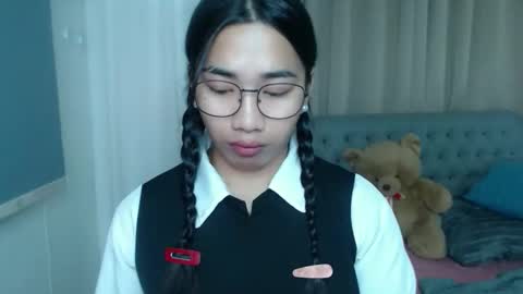 lovelymae18 online show from February 26, 2026, 10:42 pm