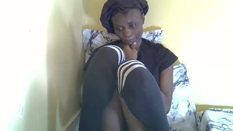 lovelymee2 online show from October 23, 2025, 10:14 am