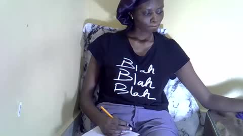 lovelymee2 online show from October 26, 2025, 8:15 pm