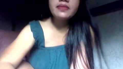 lovelymocha27s online show from November 18, 2025, 5:12 am