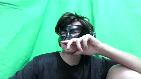 Snapshot of lovelyowner chatting on January 1, 2025, 2:41 am .com online show from January 1, 2025, 2:41 am