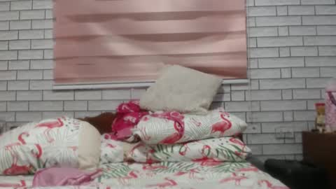 Angelquey online show from February 26, 2025, 7:38 pm