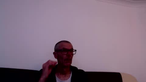 lovepvcearly50s online show from April 25, 2026, 6:38 pm