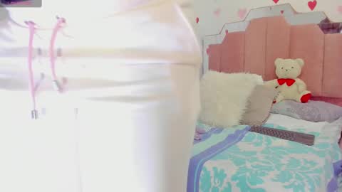 L O V E  online show from February 23, 2025, 11:44 am