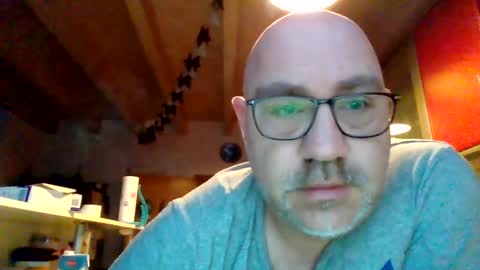 lover010983 online show from March 11, 2025, 5:49 am