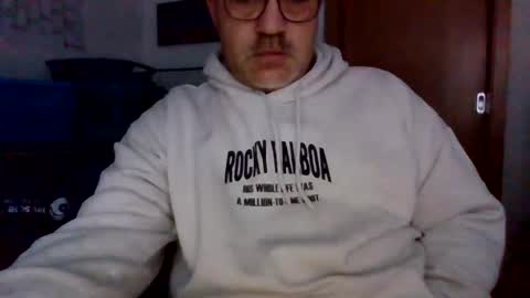 lover010983 online show from January 12, 2026, 7:35 am